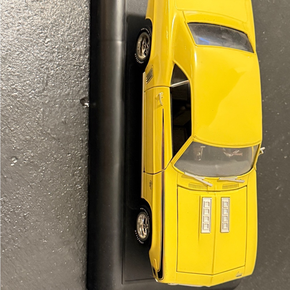 Vintage 1969 Camaro z28 1/18scale collector cars